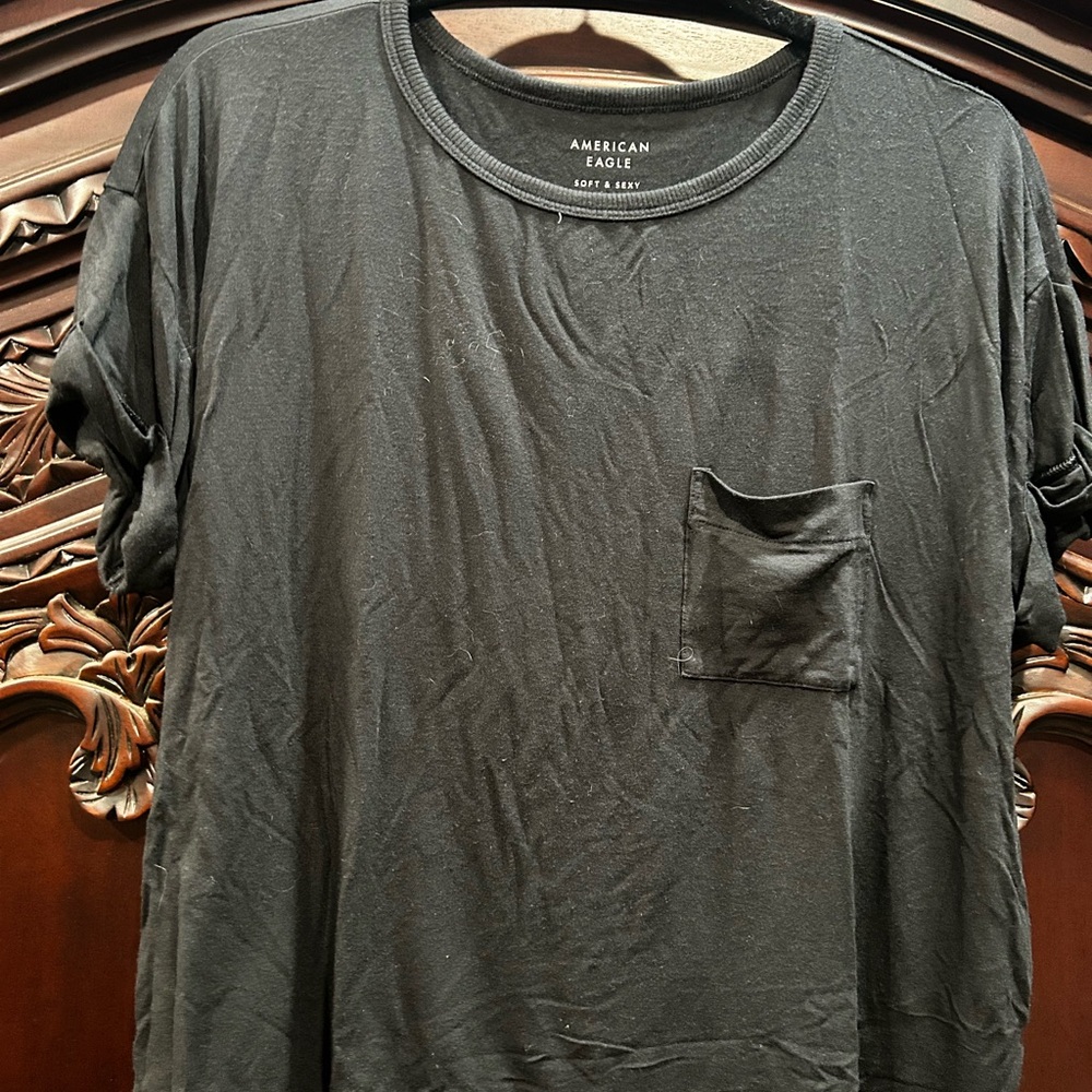 American Eagle Outfitters Black T-Shirt